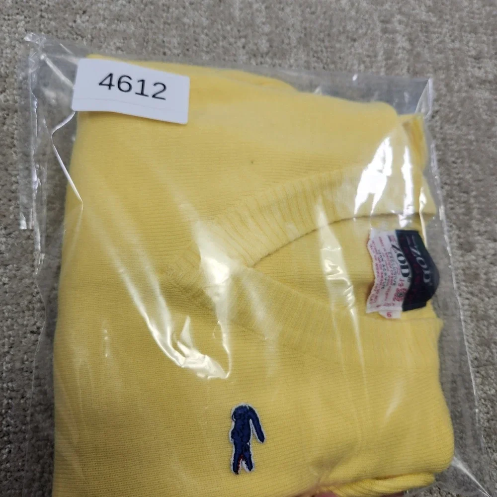 Vintage‎ Izod Lacoste Sweater Kids 6 Yellow V Neck Preppy Tennis 80s 90s Knit